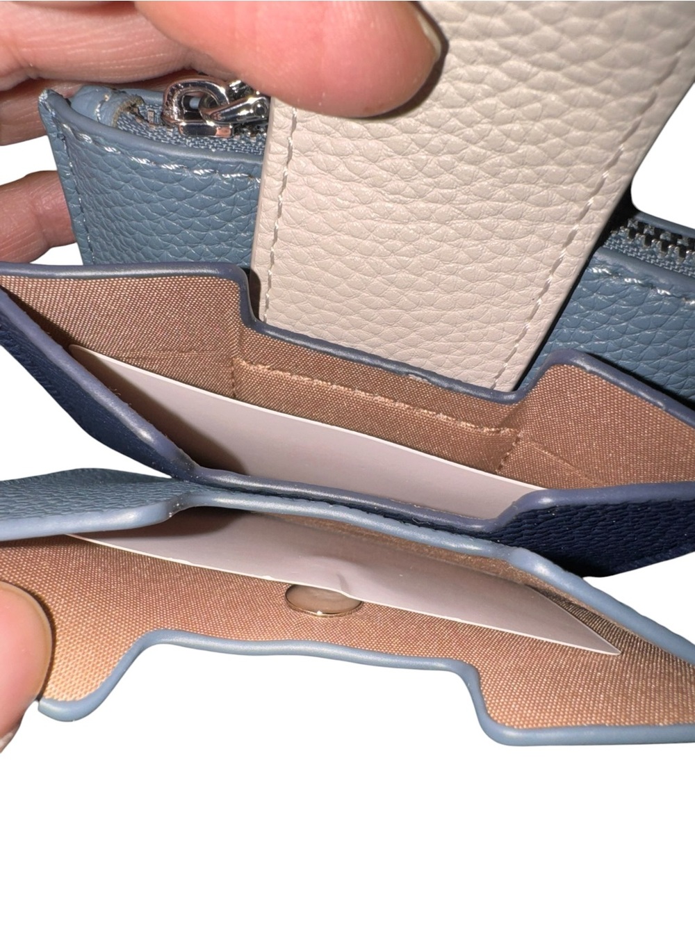 Tahari Pebbled Leather Zip Card Case in Dusty Blue and Blush NWT - Picture 3 of 4